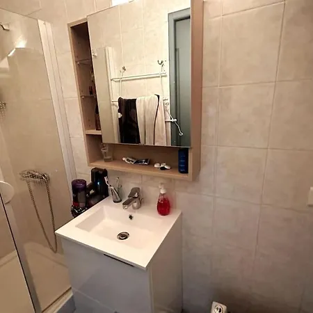 Apartment Studio 27m2, Cosy, Douillet, Neuf, Parking Privee